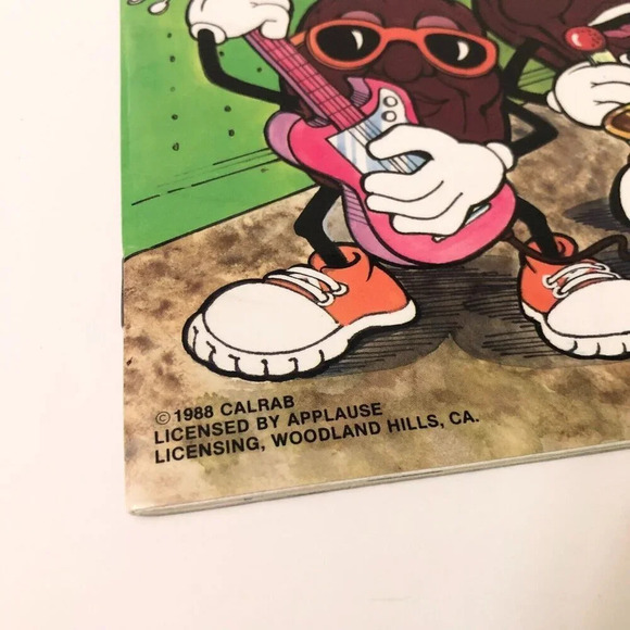 Vtg 1988 The California Raisins Raisins  In Motion A Flashback Book Paperback - Picture 4 of 16